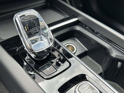 New 2026 Volvo XC60 B5 Core w/ Climate Package AWD/4WD image 27