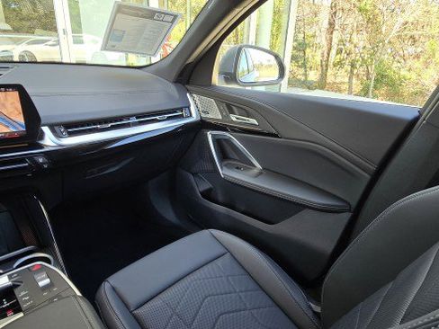 Certified 2025 BMW X2 xDrive28i w/ Premium Package image 13