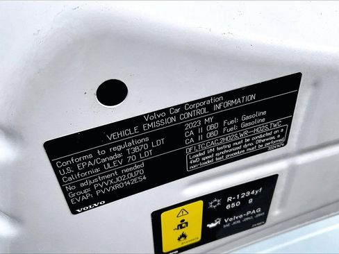 Used 2023 Volvo XC60 B5 Plus w/ Climate Package image 30