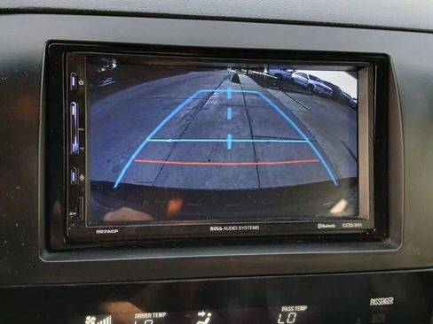 Used 2015 Toyota Sequoia Platinum image 31