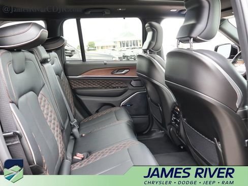 Used 2023 Jeep Grand Cherokee Summit w/ Luxury Tech Group V AWD/4WD image 13