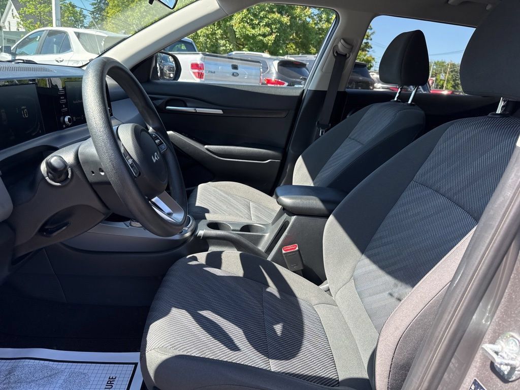 Certified 2024 Kia Seltos LX AWD/4WD image 11
