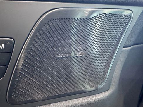 Used 2019 Volvo XC60 T5 R-Design w/ Protection Package Premier image 24