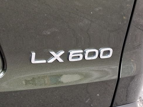 Used 2024 Lexus LX 600 4WD w/ Luxury Package image 30