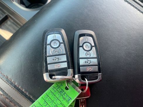 Used 2020 Ford F450 Platinum w/ FX4 Off-Road Package image 33