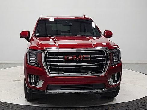 Used 2022 GMC Yukon SLT w/ SLT Luxury Package AWD/4WD image 2