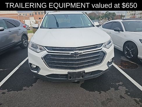 Used 2020 Chevrolet Traverse LT w/ Driver Confidence II Package image 2