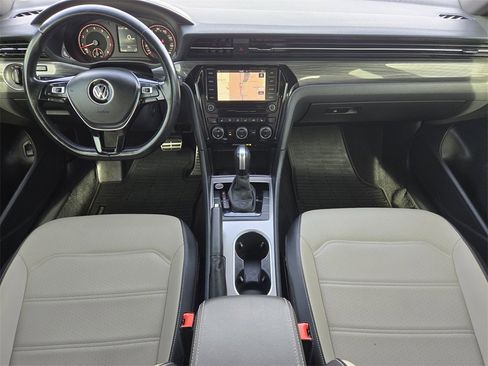 Used 2021 Volkswagen Passat 2.0T R-Line image 27