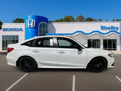 Used 2023 Honda Civic Sport image 9