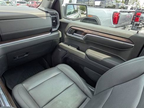 Used 2022 GMC Sierra 1500 SLT AWD/4WD image 19