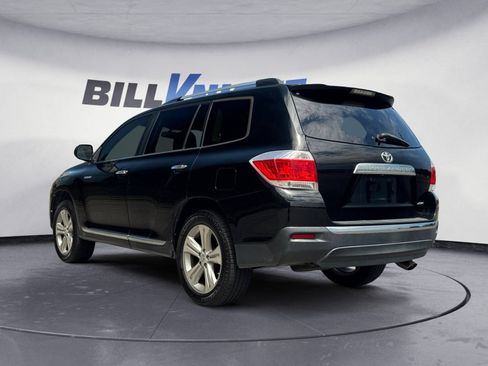 Used 2012 Toyota Highlander Limited w/ Tow Pkg AWD/4WD image 3