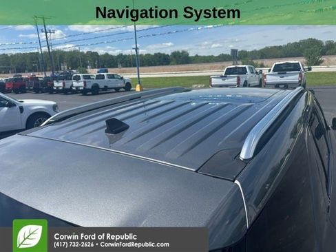 Used 2021 Ford Explorer Platinum w/ Equipment Group 601A AWD/4WD image 8