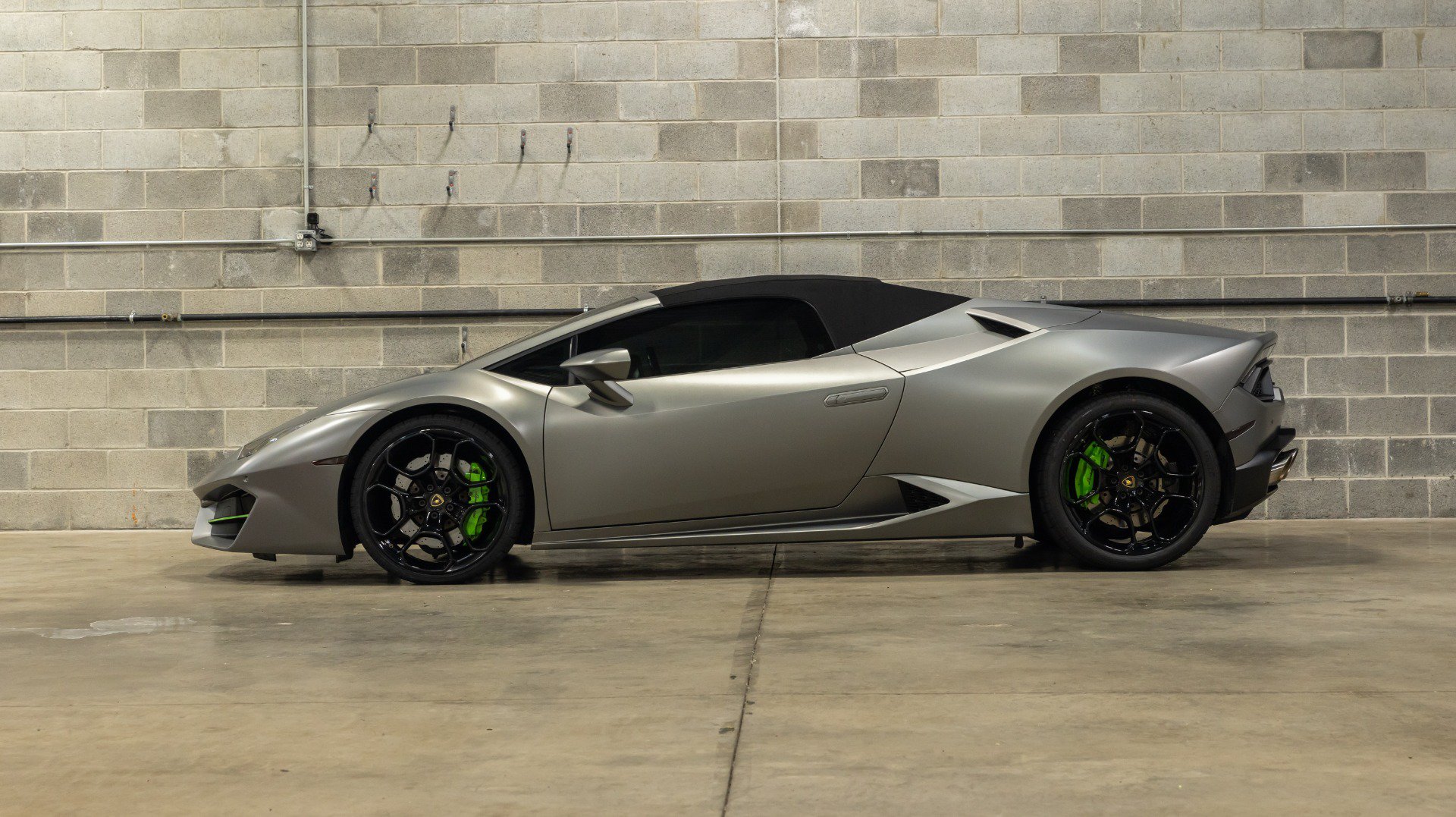 Used 2017 Lamborghini Huracan LP 580-2 RWD image 8