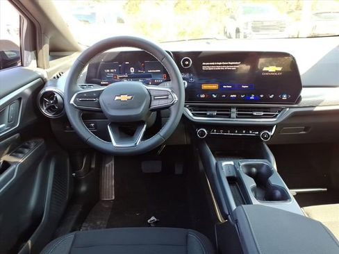 New 2026 Chevrolet Equinox EV LT image 9