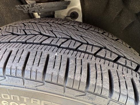 Used 2023 Chevrolet Traverse LT w/ LT Premium Package image 13