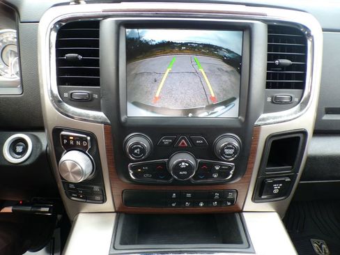 Used 2017 RAM 1500 Laramie w/ Convenience Group image 28