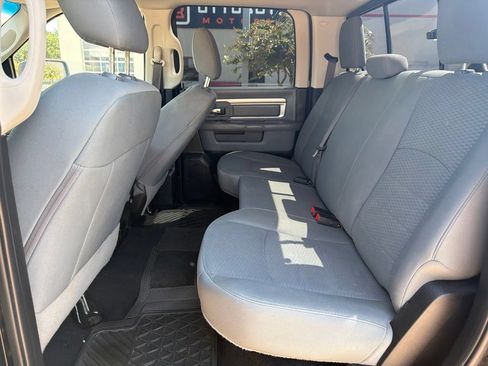 Used 2019 RAM 1500 Classic SLT RWD image 8