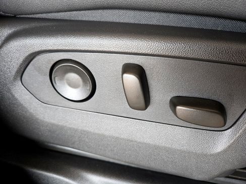 Used 2025 Chevrolet Silverado 2500 ZR2 w/ Technology Package image 27