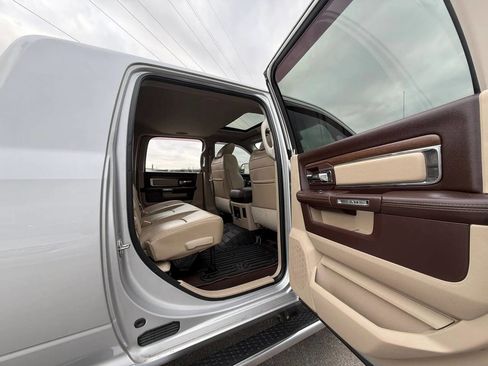 Used 2016 RAM 2500 Laramie w/ Convenience Group image 16