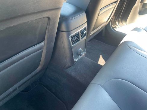 Used 2014 Dodge Charger SE RWD image 27