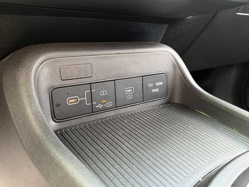 Used 2025 Hyundai Kona SEL FWD image 21