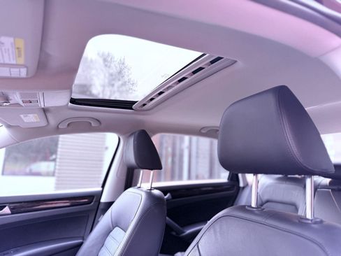 Used 2014 Volkswagen Passat TDI SEL Premium FWD image 8