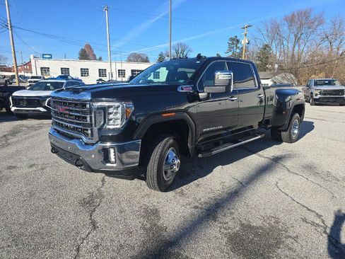 Used 2023 GMC Sierra 3500 SLT w/ SLT Convenience Package image 8