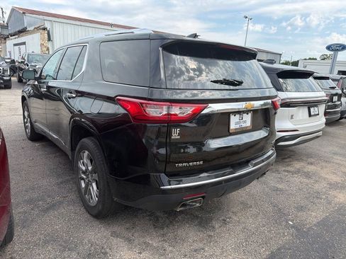 Used 2021 Chevrolet Traverse Premier w/ LPO, Floor Liner Package FWD image 2