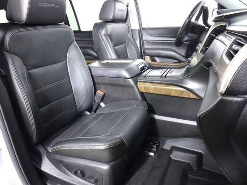 Used 2018 GMC Yukon XL Denali image 47