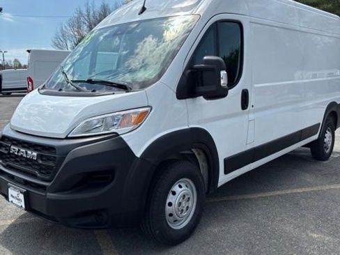 Used 2023 RAM ProMaster 2500 FWD image 3