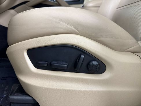 Certified 2023 Porsche Cayenne Platinum Edition AWD/4WD image 39