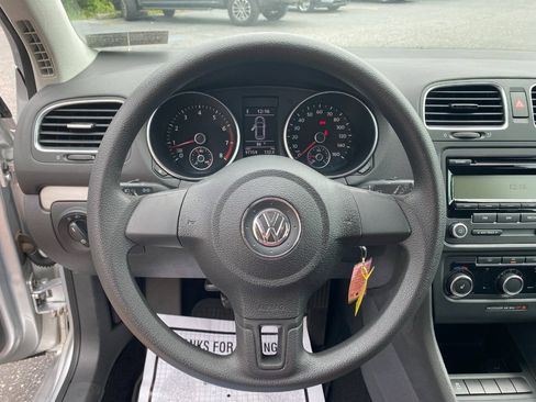 Used 2011 Volkswagen Golf 2-Door FWD image 13