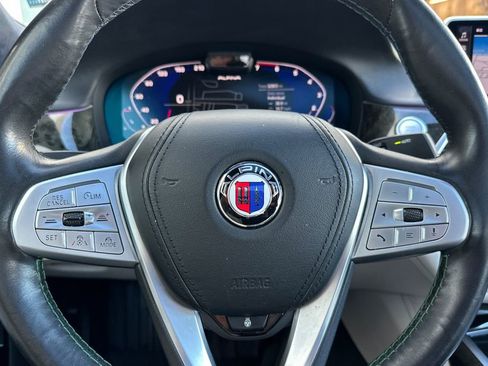 Used 2022 BMW ALPINA B7 xDrive w/ Luxury Rear Seating Package image 26