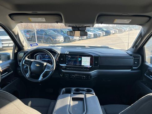 Used 2025 Chevrolet Silverado 2500 LT w/ Convenience Package image 19