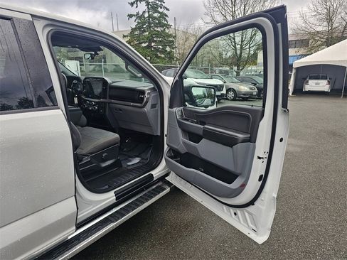 Used 2024 Ford F150 XLT w/ Tow/Haul Package image 27