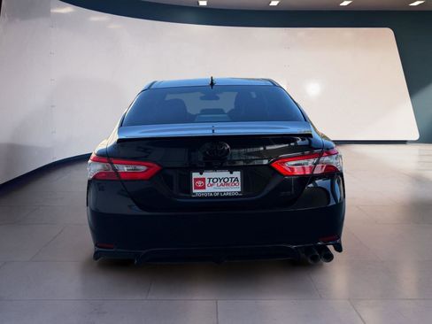 Used 2020 Toyota Camry SE image 4