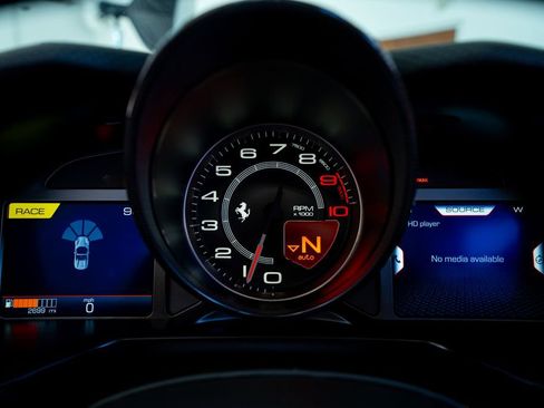 Used 2023 Ferrari 812 GTS RWD image 37