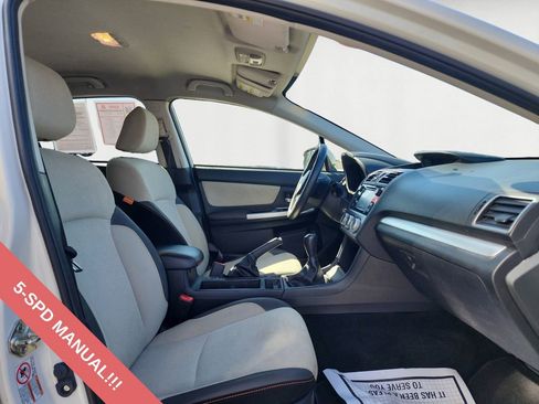 Used 2017 Subaru Crosstrek 2.0i Premium image 15