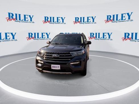 Certified 2023 Ford Explorer XLT w/ Equipment Group 202A AWD/4WD image 6