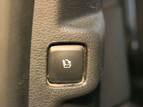 Used 2019 Ford Expedition Platinum image 17