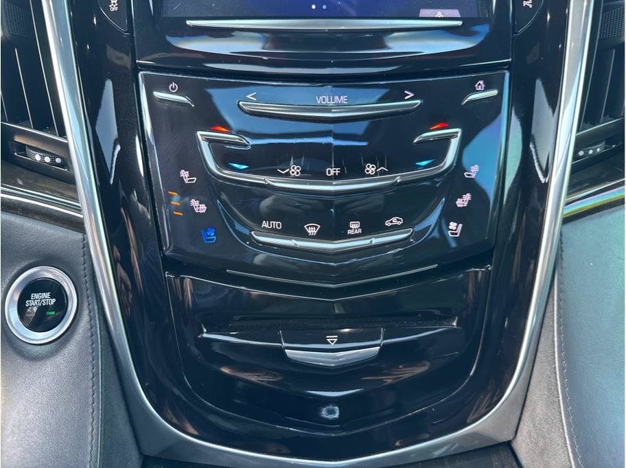 Used 2017 Cadillac Escalade Platinum AWD/4WD image 39