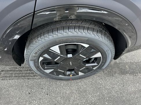 New 2026 Kia Sportage SX image 11