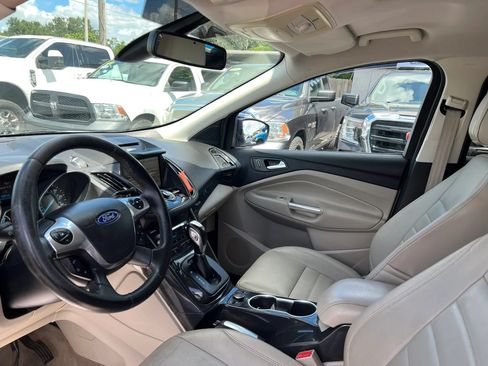 Used 2014 Ford Escape Titanium FWD image 9