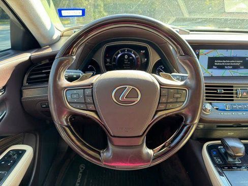 Used 2018 Lexus LS 500 image 9