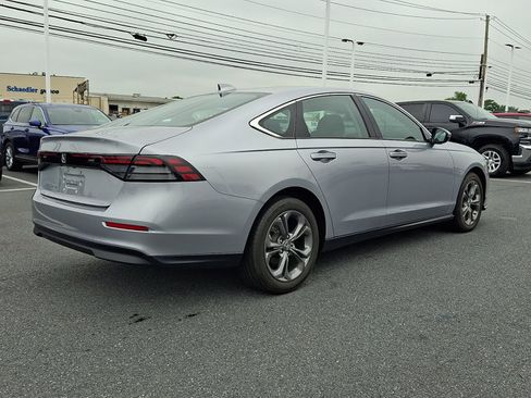 Used 2023 Honda Accord EX image 6