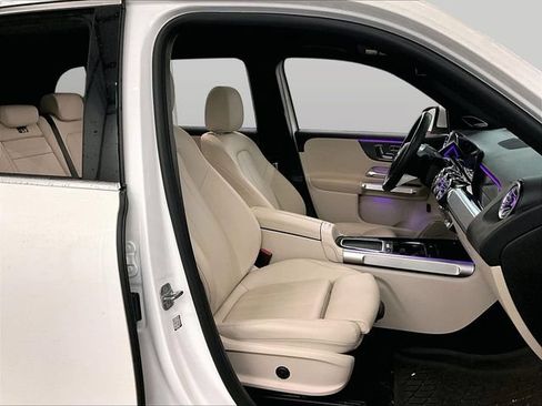 Used 2024 Mercedes-Benz GLB 250 4MATIC image 7