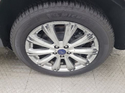 Used 2017 Ford Escape Titanium image 31