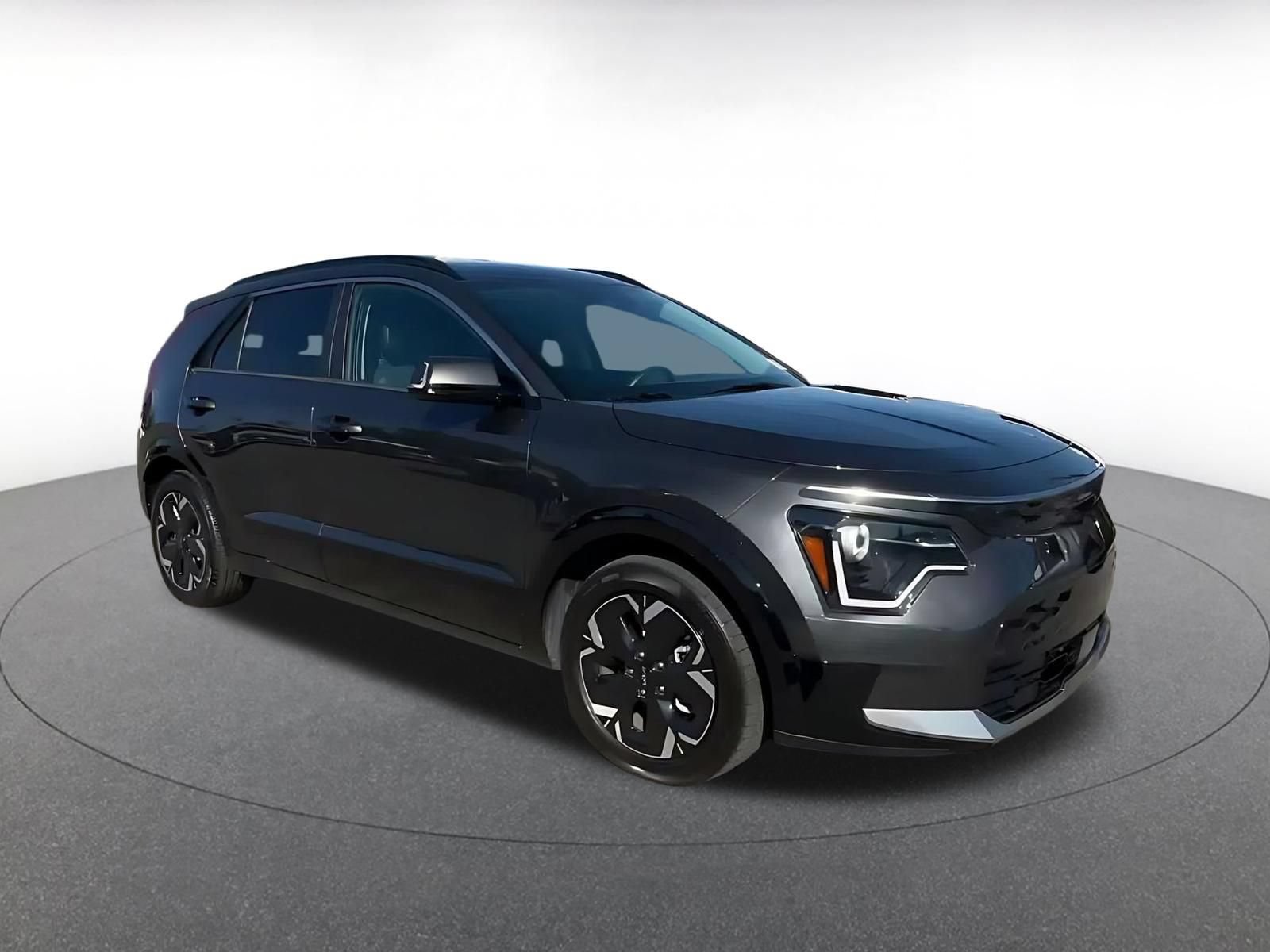 Used 2024 Kia Niro Wind FWD image 2