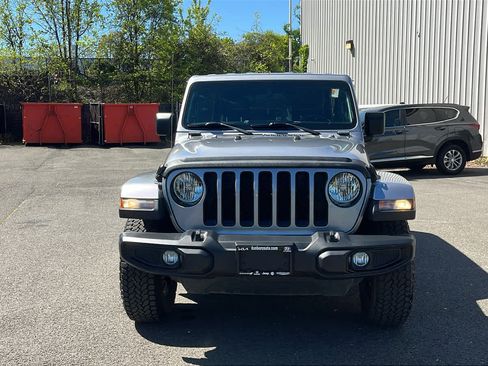 Used 2019 Jeep Wrangler Unlimited Sahara AWD/4WD image 2