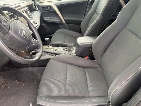 Used 2013 Toyota RAV4 XLE image 6